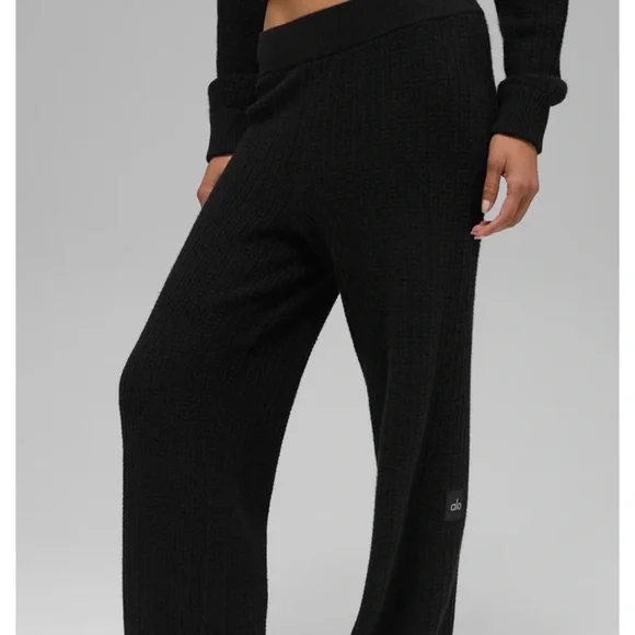 Alo cashmere waffle pant - Picture 2 of 6